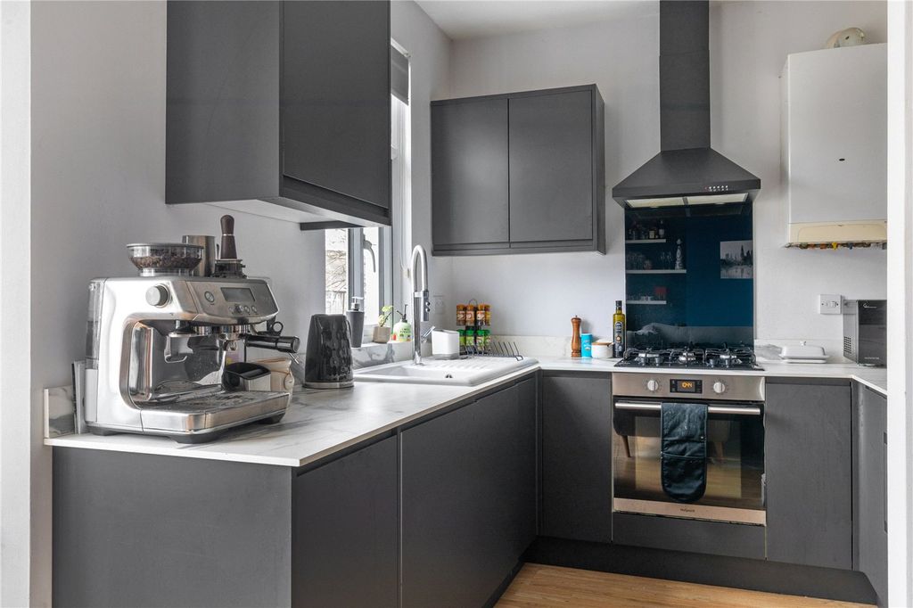 Property photo 2 of 12 Picture No. 09