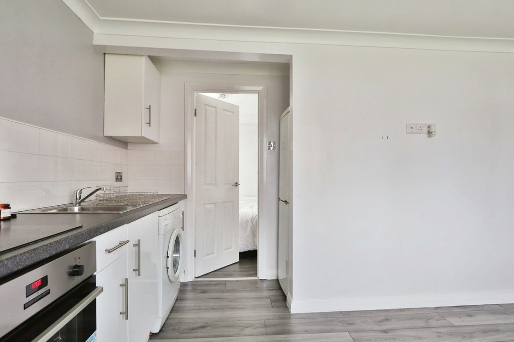 Property photo 3 of 5 3001476