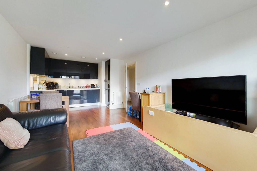 Property photo 3 of 13