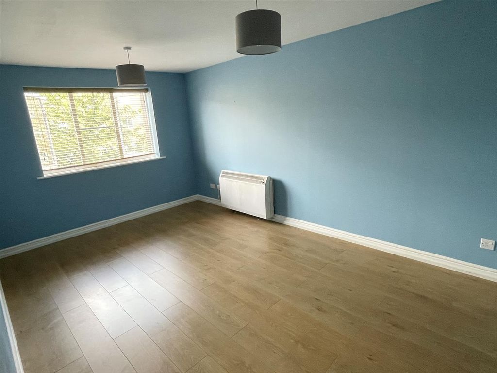 Property photo 2 of 13 Img_2431.Jpg