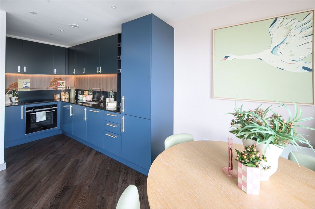 Property photo 2 of 10 2 Bed Show Home
