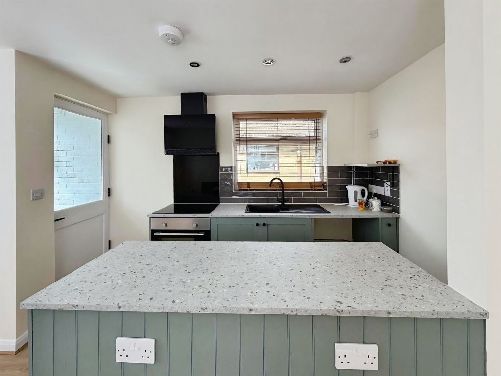 Property photo 3 of 16