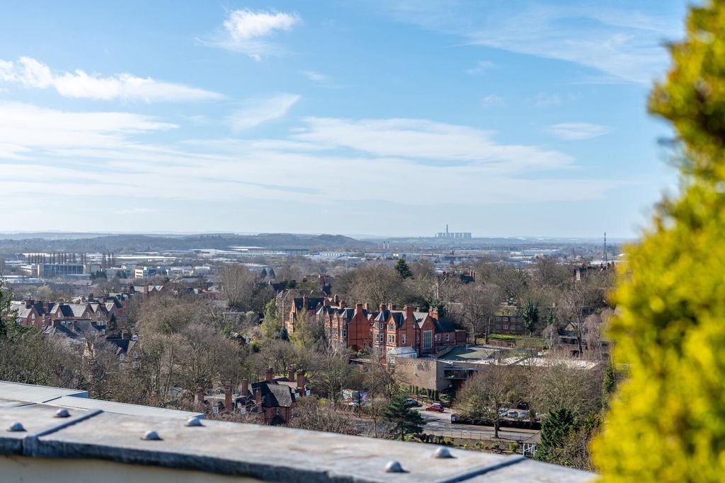 Additional image 31 of 3 bed flat for salePark Terrace, The Park NG1