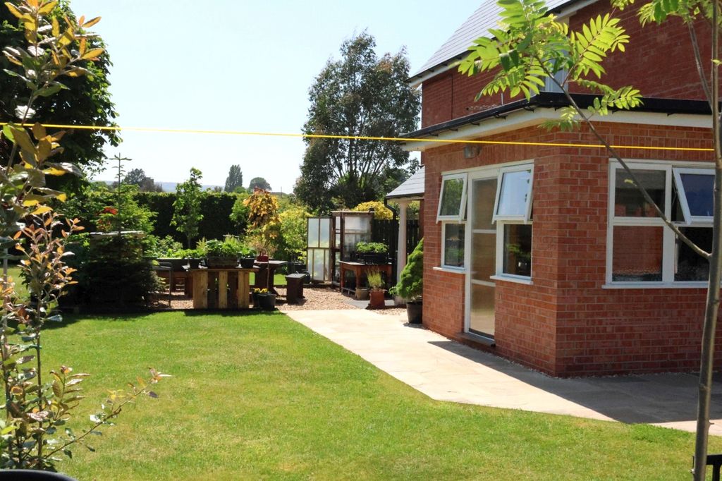 Property photo 1 of 36 Garden