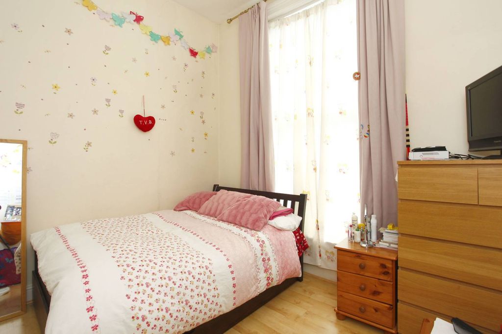 Property photo 1 of 5