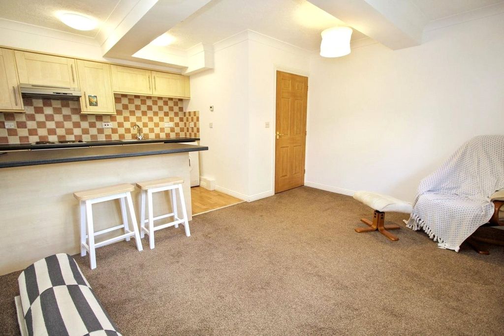 Property photo 3 of 8 Picture No. 09