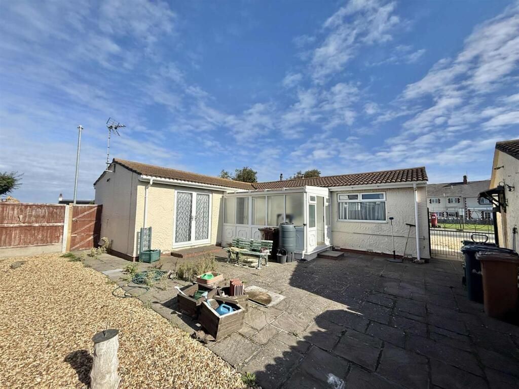 Property photo 2 of 8