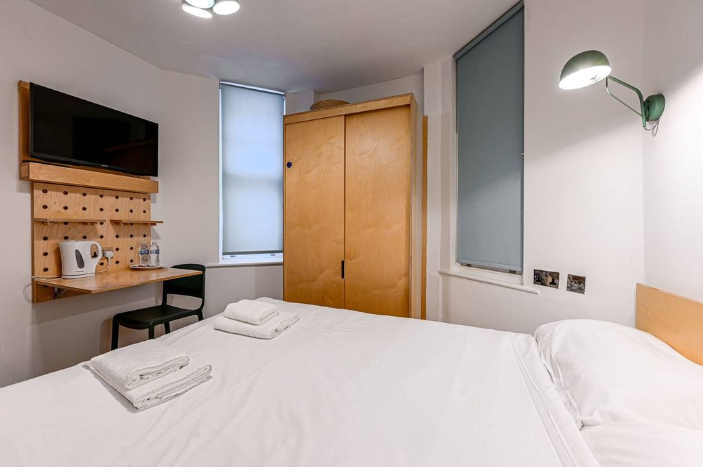 Property photo 3 of 6