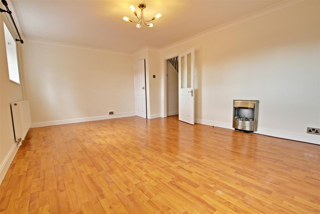 Property photo 3 of 15 5098032