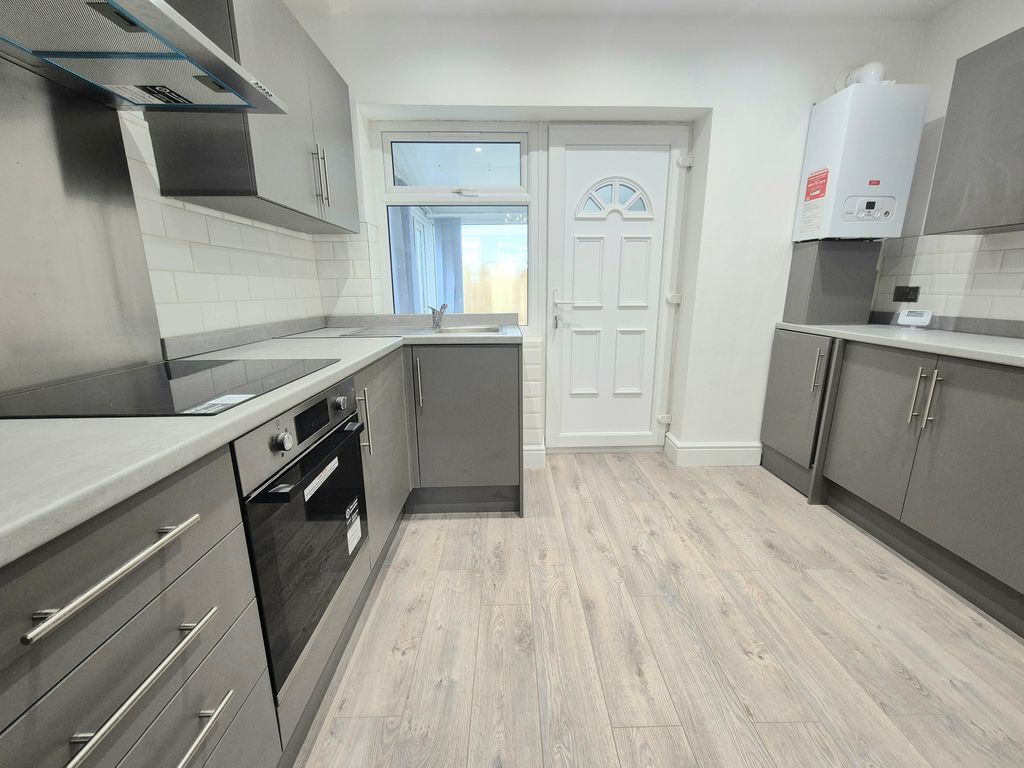 Property photo 1 of 8 Image