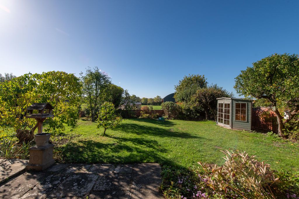 Property photo 3 of 25 Image