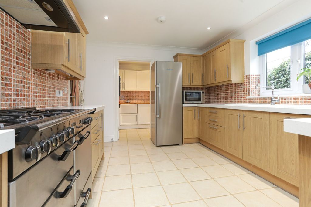 Property photo 3 of 28 Picture 3