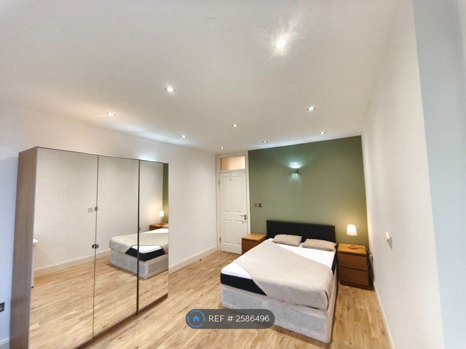 Property photo 1 of 25 Room1