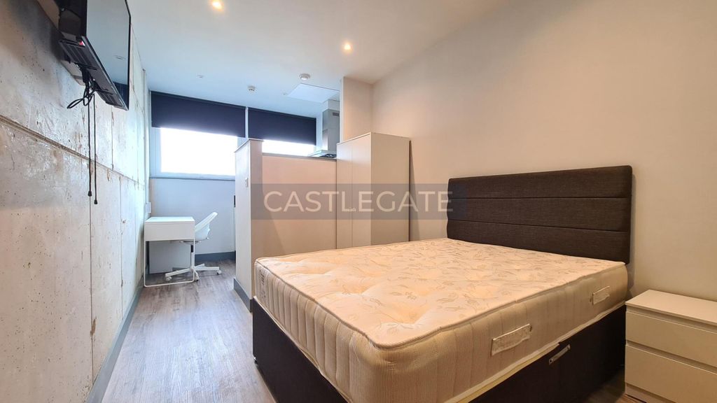 Property photo 1 of 12 Room 43, Renaissance Works, 105 New Street, Huddersfield, HD1 2As (2)