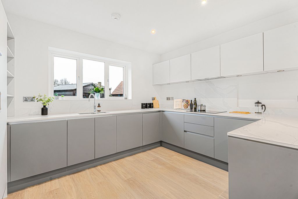 Property photo 2 of 17 Plot 4 Kitchen