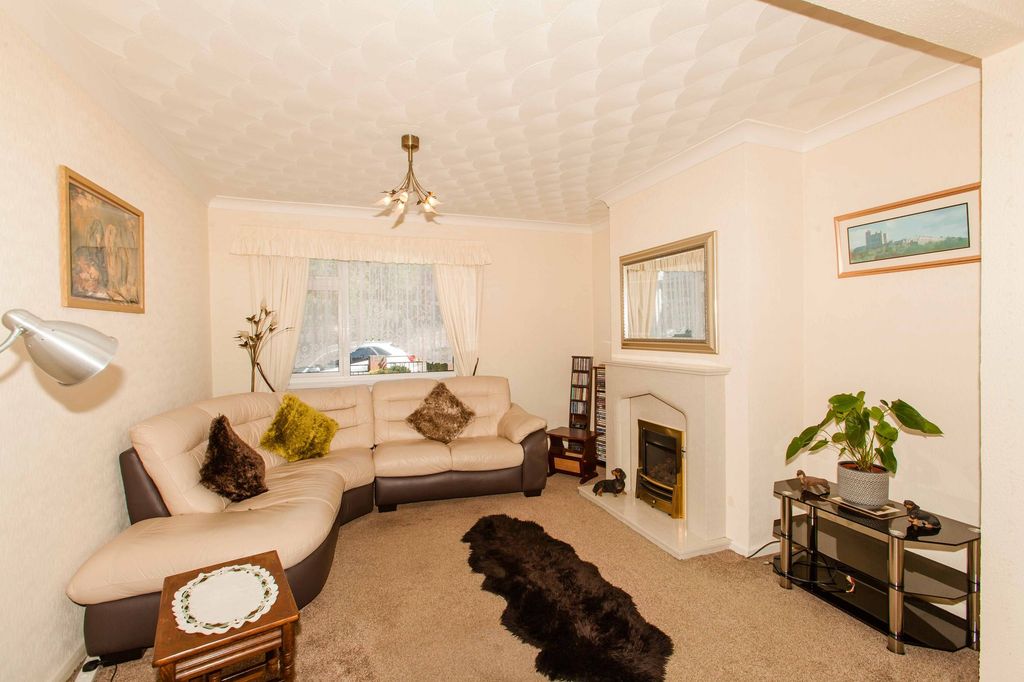 Property photo 3 of 26