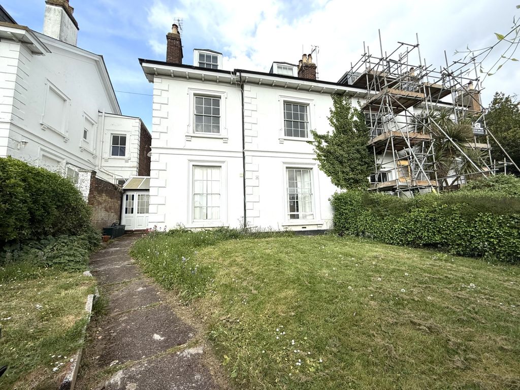 Property photo 1 of 13 11
