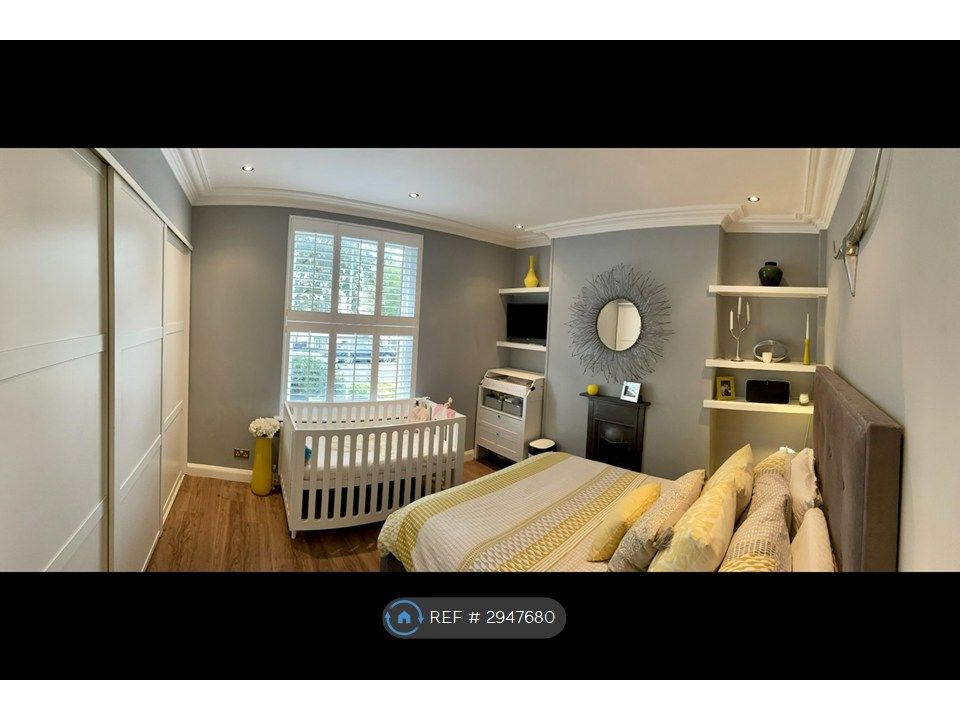 Property photo 1 of 13 Bedroom 1