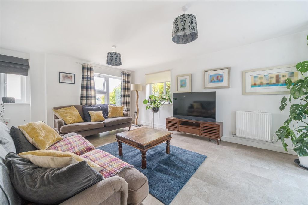 Property photo 3 of 19 Longstem Sitting Room..Jpg