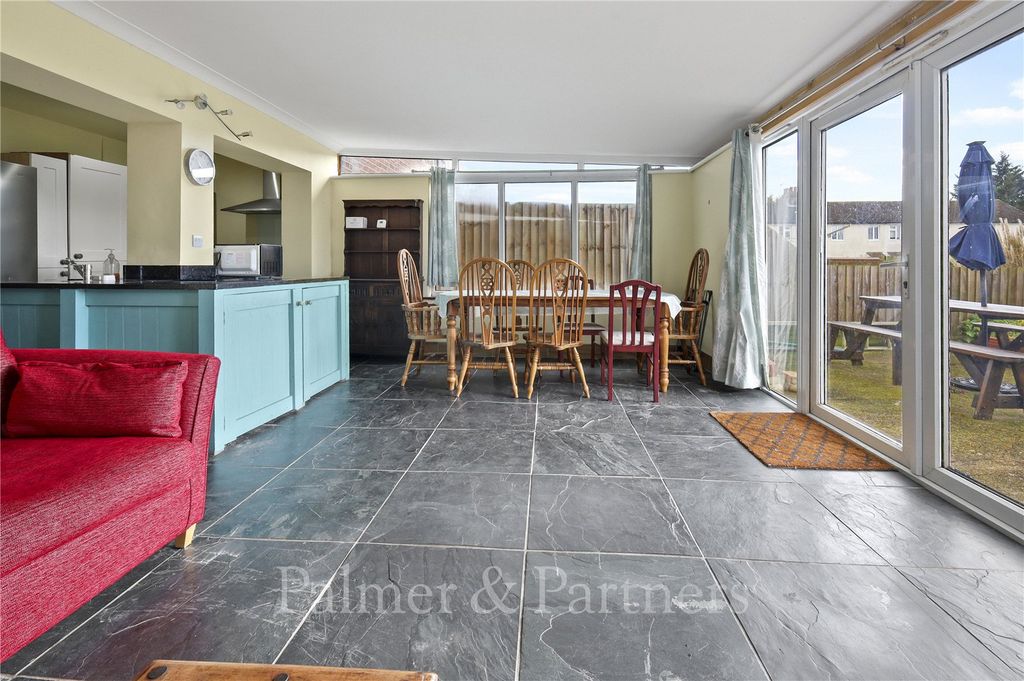 Property photo 3 of 13 Dining Area