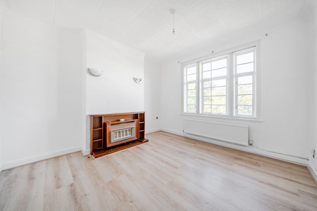 Property photo 1 of 15 Picture No. 04