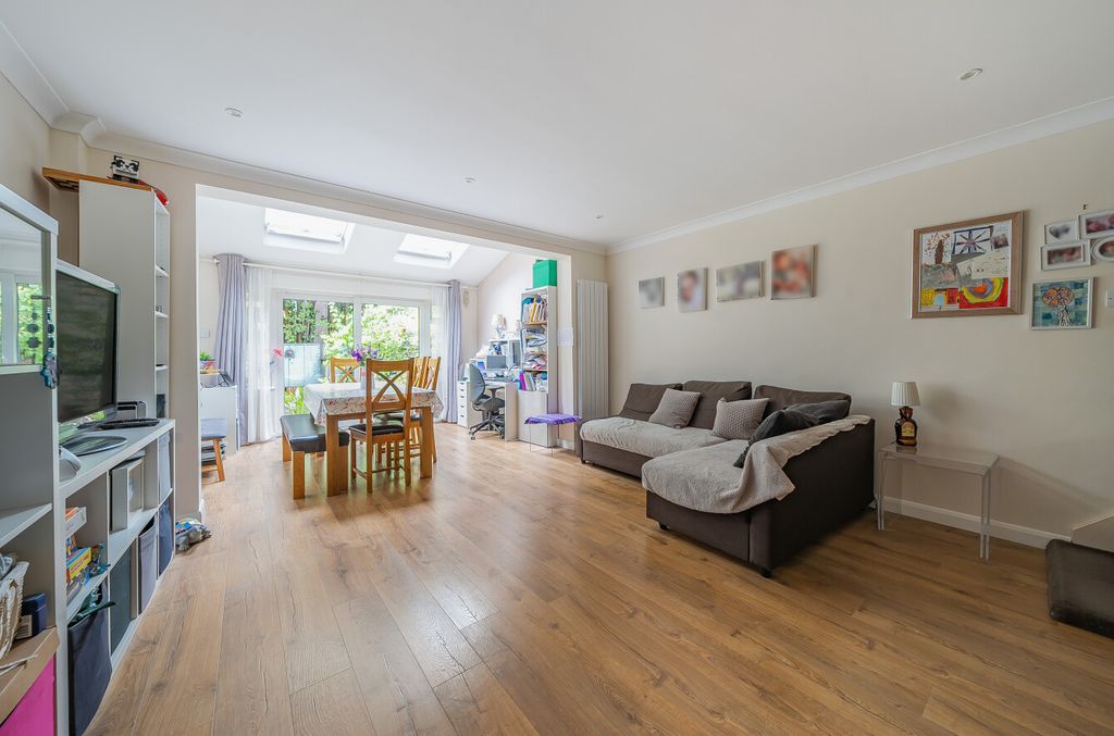 Property photo 3 of 13
