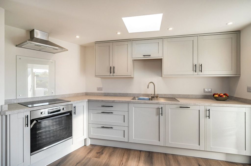 Property photo 2 of 13 Picture No. 08