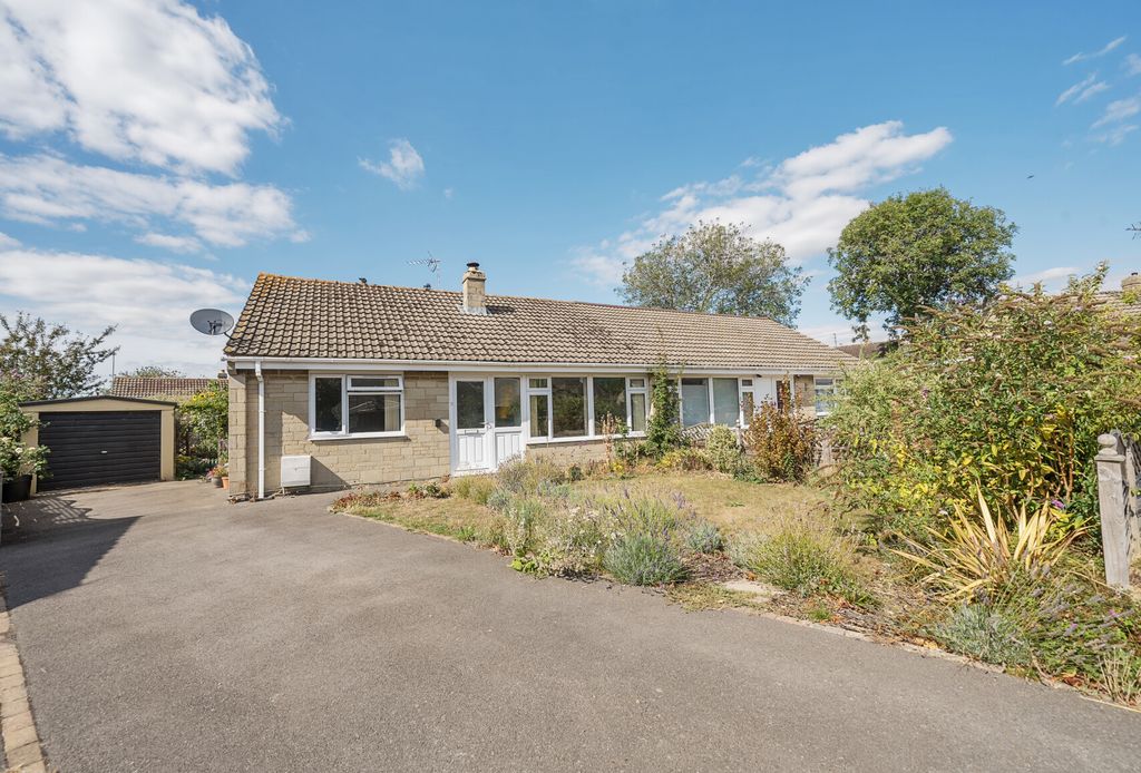 Property photo 1 of 11 1344205-1-68A72Ff...