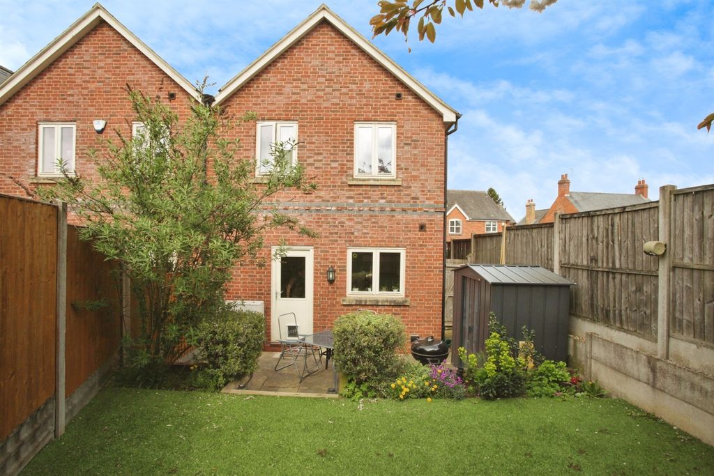 Property photo 2 of 18