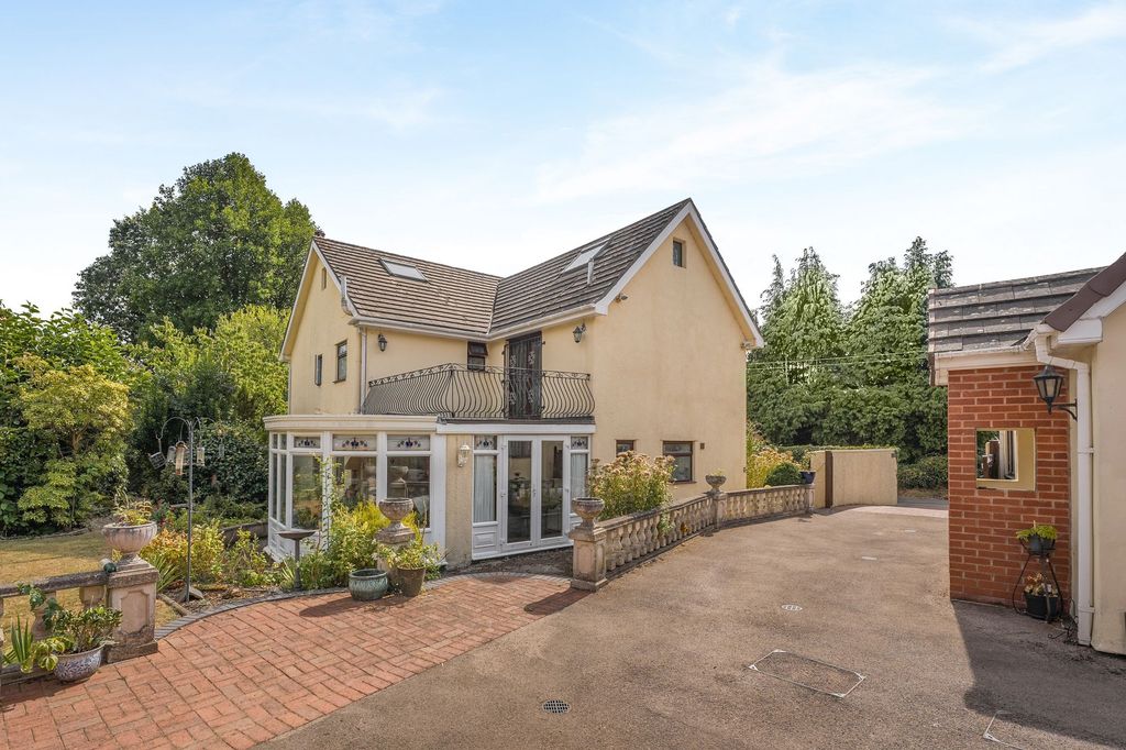 Property photo 1 of 27
