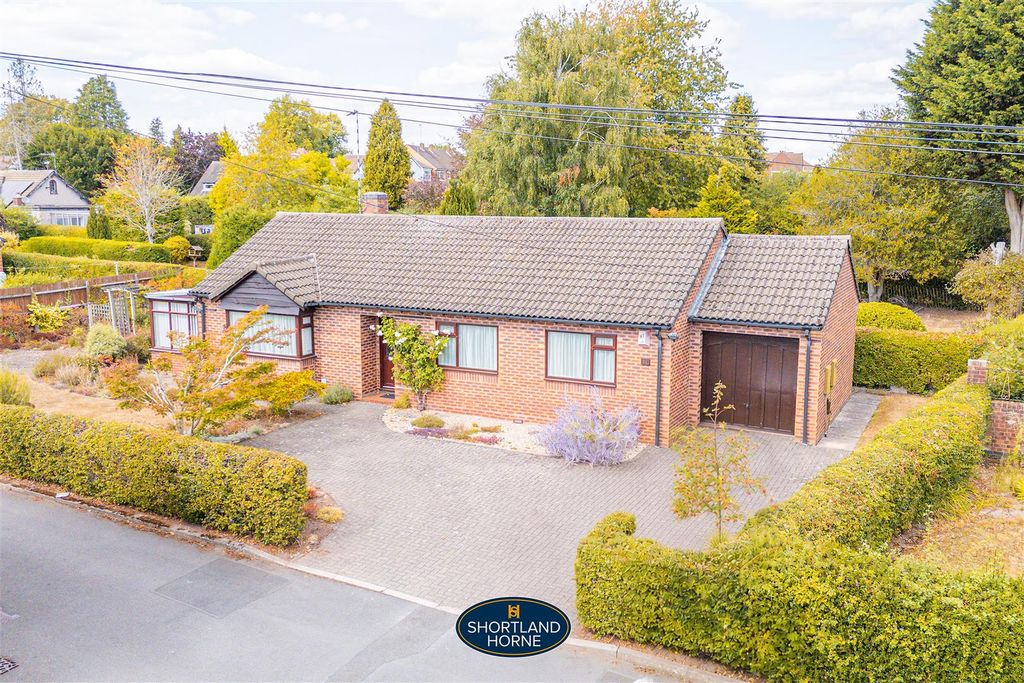 Property photo 2 of 31