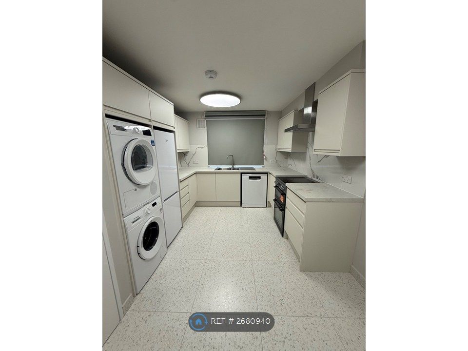 Property photo 1 of 5 Kitchen