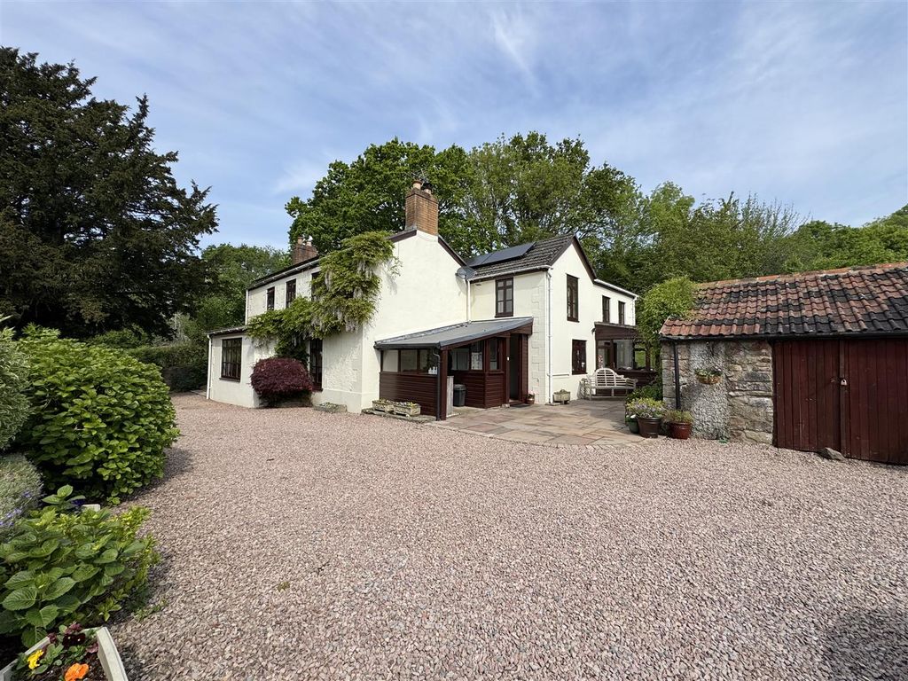 Property photo 1 of 38 The Reddings