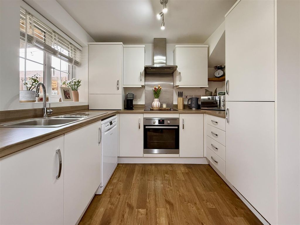 Property photo 3 of 28 3