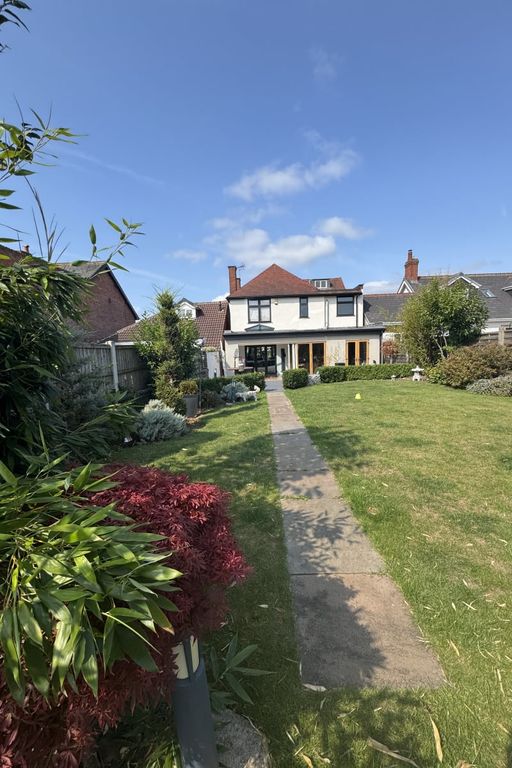 Property photo 2 of 10