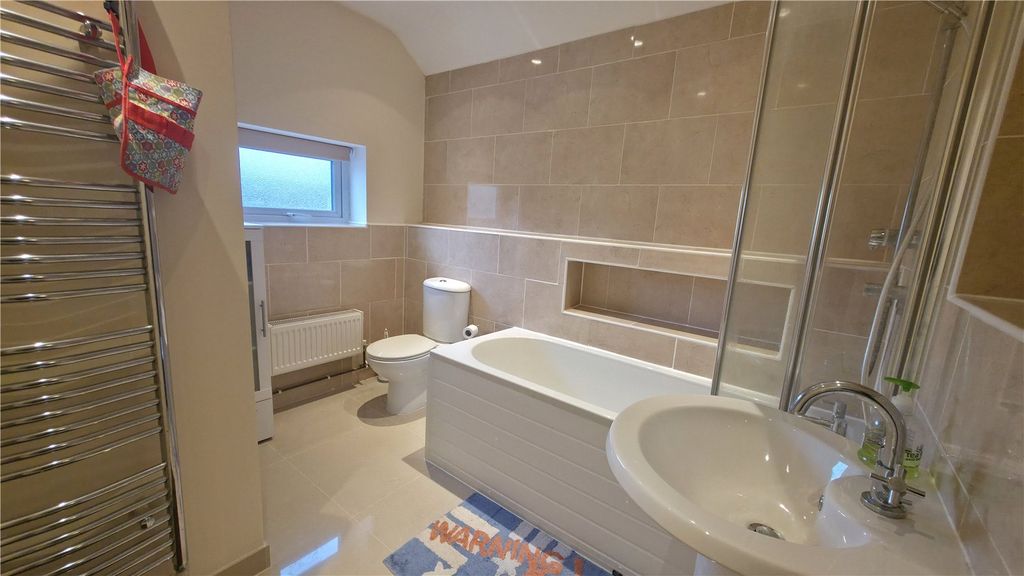 Property photo 1 of 2 Picture No. 07