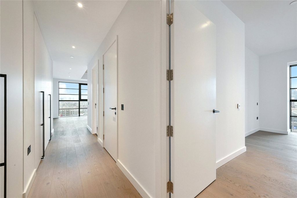 Property photo 3 of 8 Picture No. 06