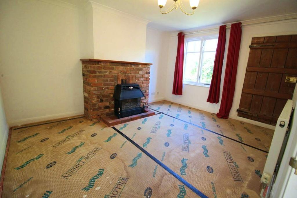 Property photo 2 of 8