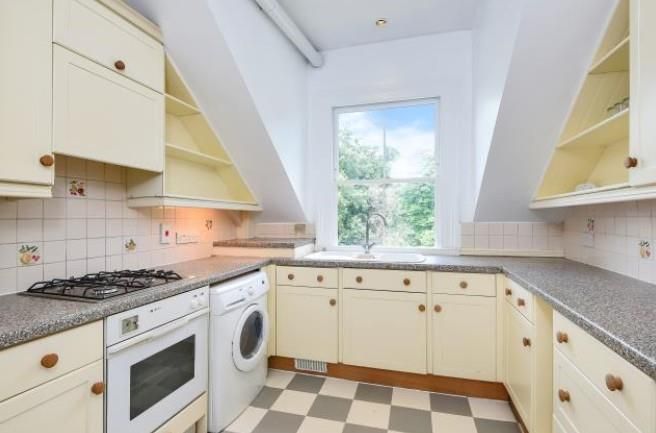 Property photo 2 of 9 Kitchen