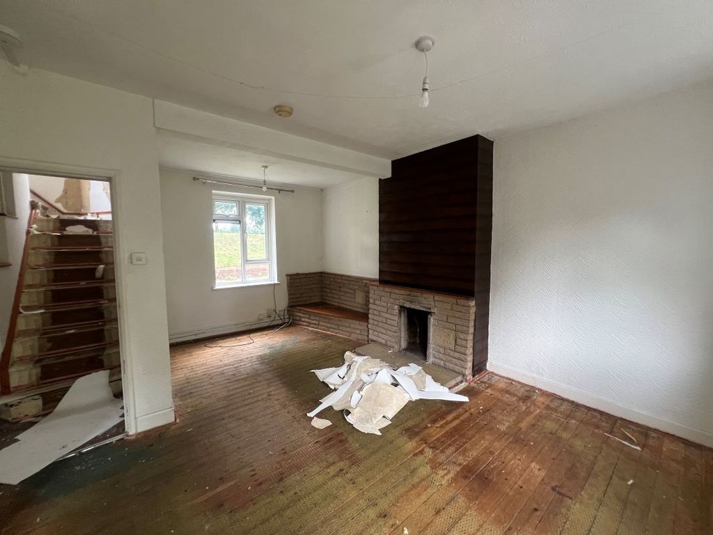 Property photo 3 of 26