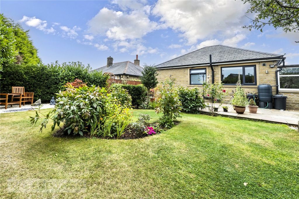 Property photo 3 of 21 Garden