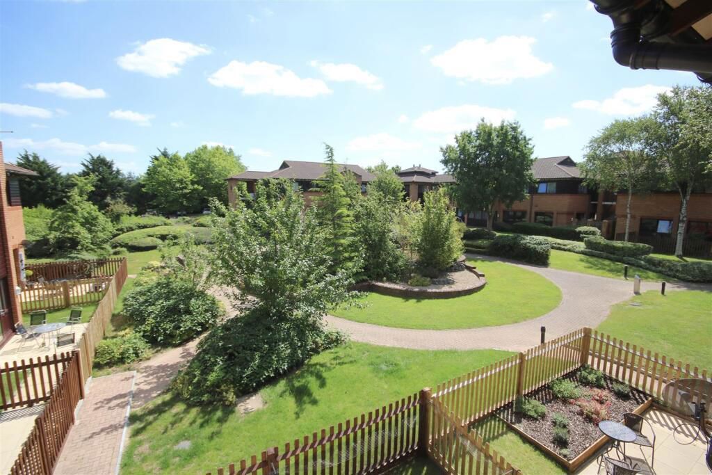 Property photo 2 of 11