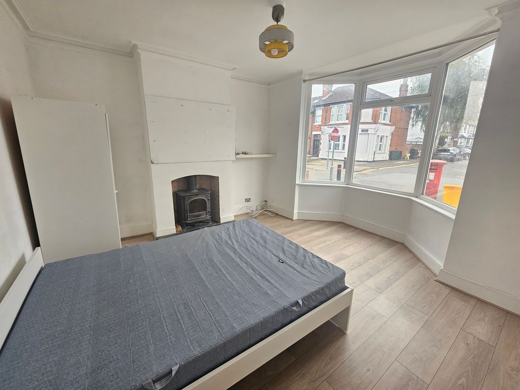 Property photo 2 of 4