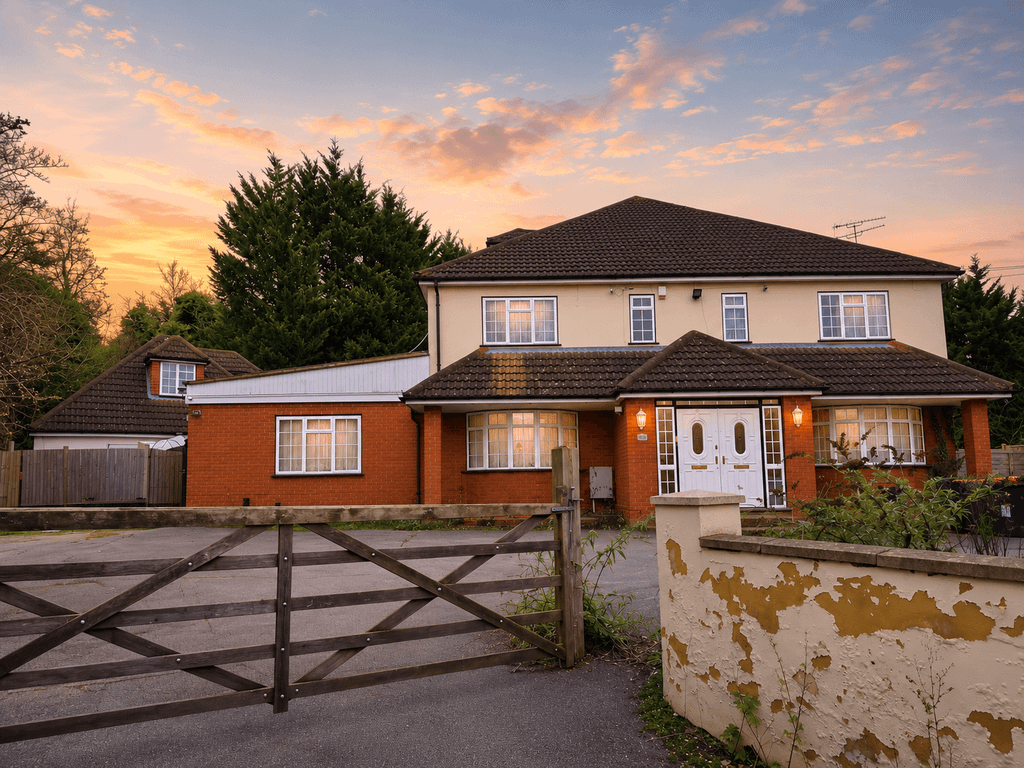 Property photo 1 of 8 16 Bed Care Home For Sale