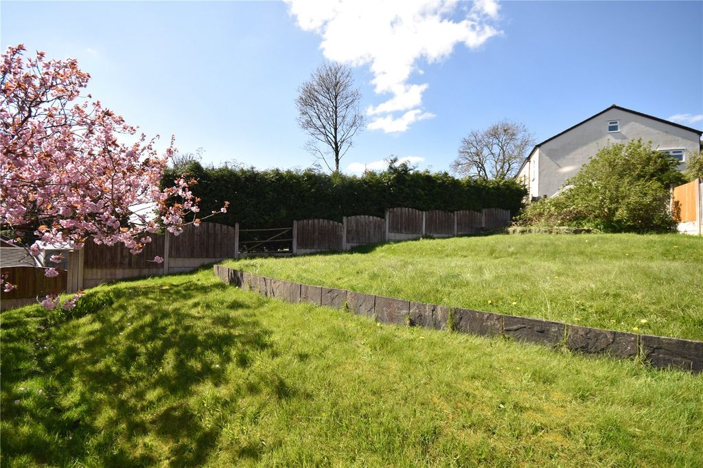 Property photo 2 of 16 Picture No. 25