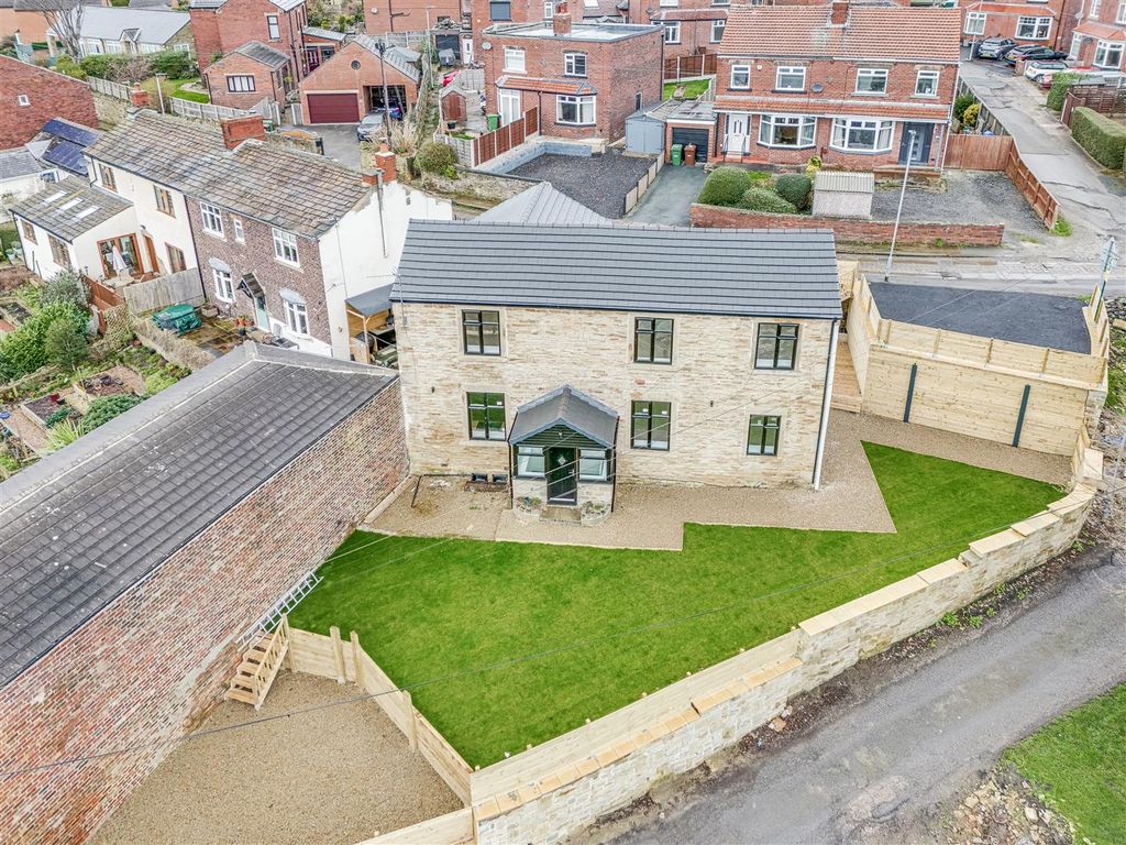 Property photo 1 of 21