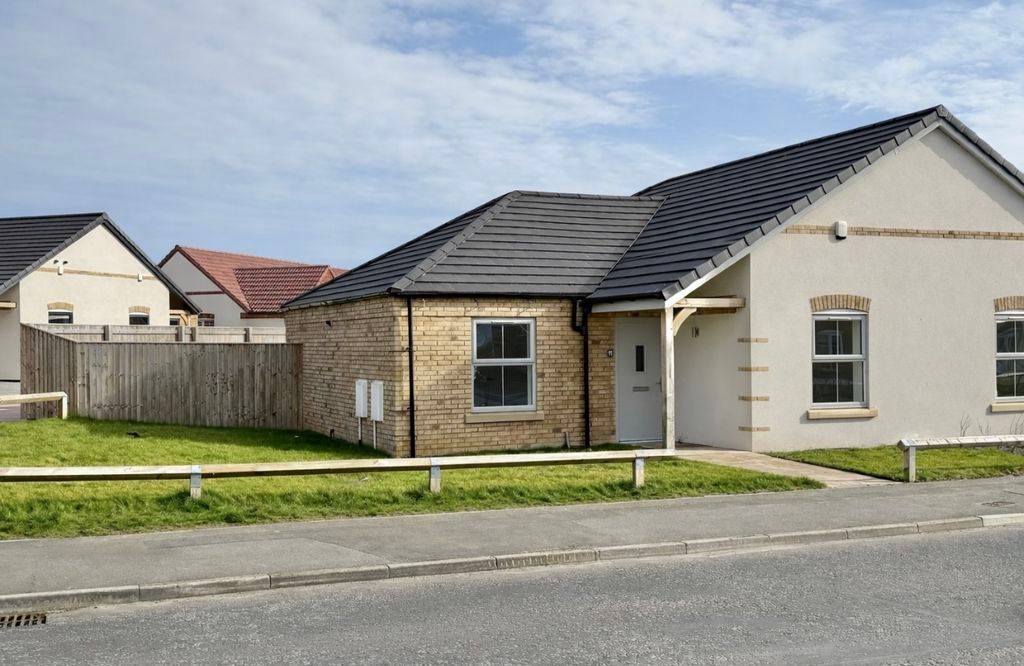 Property photo 1 of 19 Front