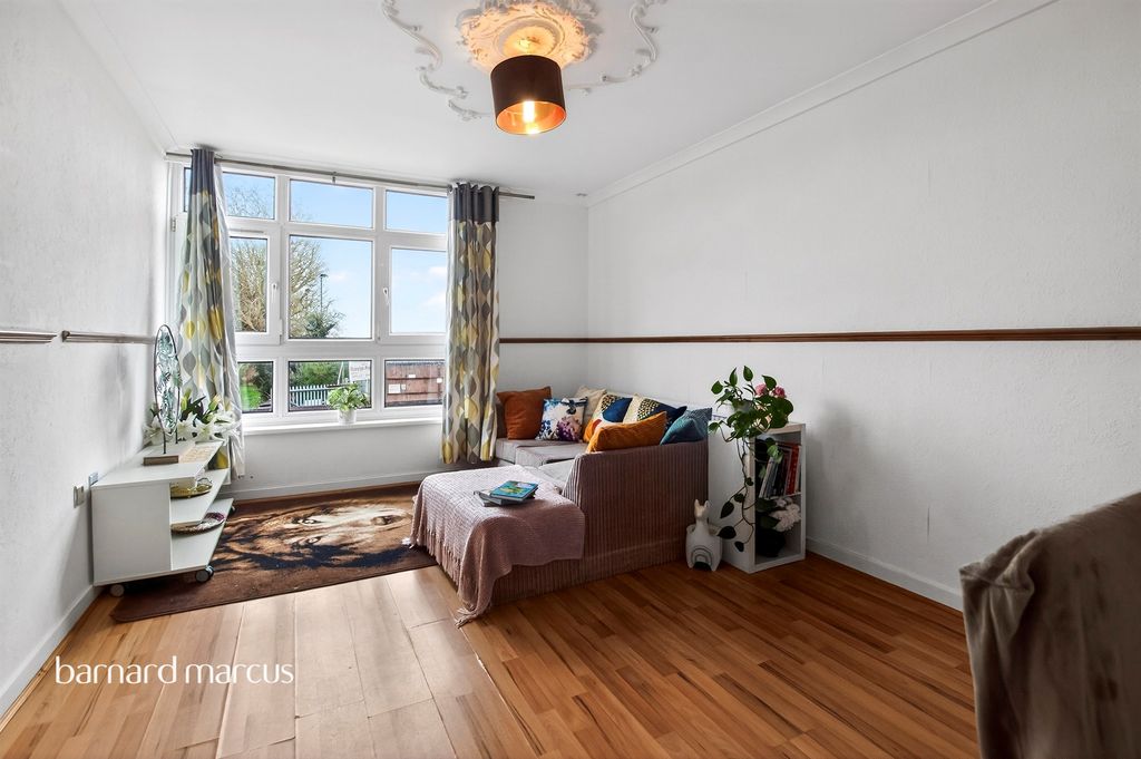 Property photo 2 of 7