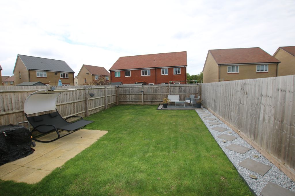 Property photo 2 of 9 14Cattaile