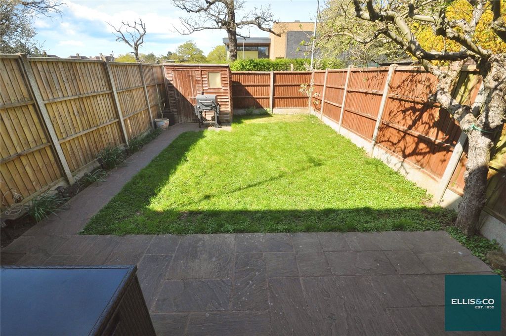 Property photo 3 of 12 Picture No. 27